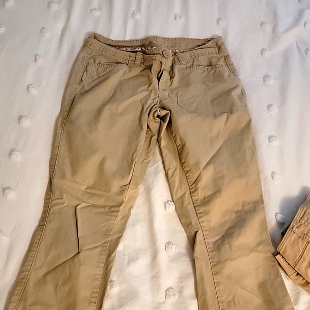 Maurices khakis  5/6 short